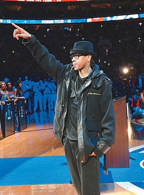 热火vs凯尔特人前瞻：绿军主场誓止连败，热火背靠背冲连胜（热火战凯尔特人前瞻：绿军主场力争止败，热火背靠背冲击连胜）