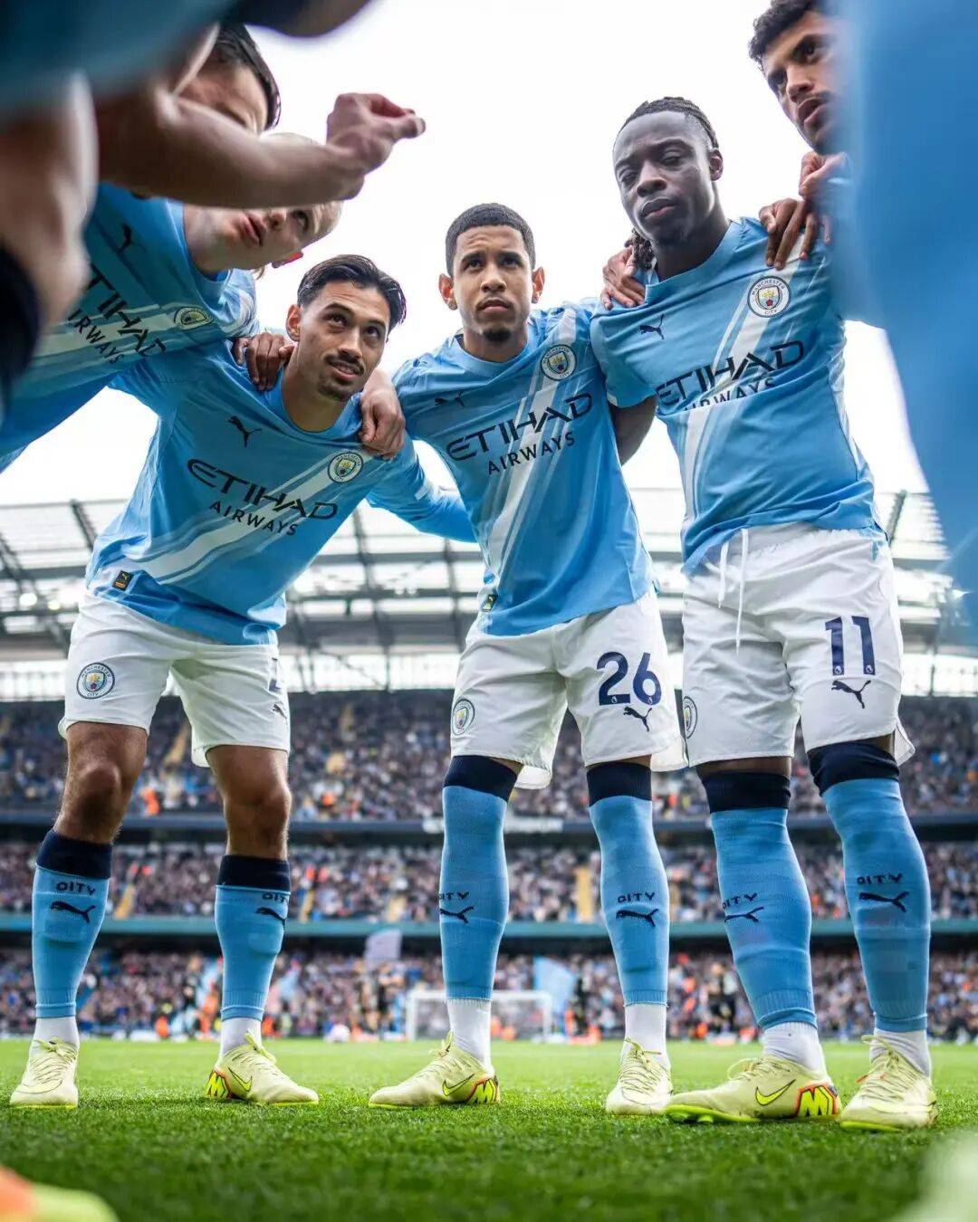 英媒：两家沙特球队将在1月报价萨拉赫，金额远低于2亿镑（英媒称两家沙特俱乐部拟于1月求购萨拉赫，报价大幅低于2亿英镑）