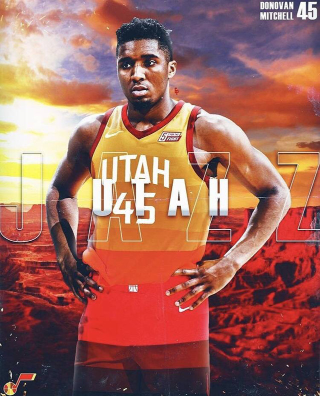 要不休息吧！华子第三节依然被伤病困扰 不断捂着自己受伤的位置（不如暂时休战？华子第三节仍受伤势困扰，频频捂着伤处）