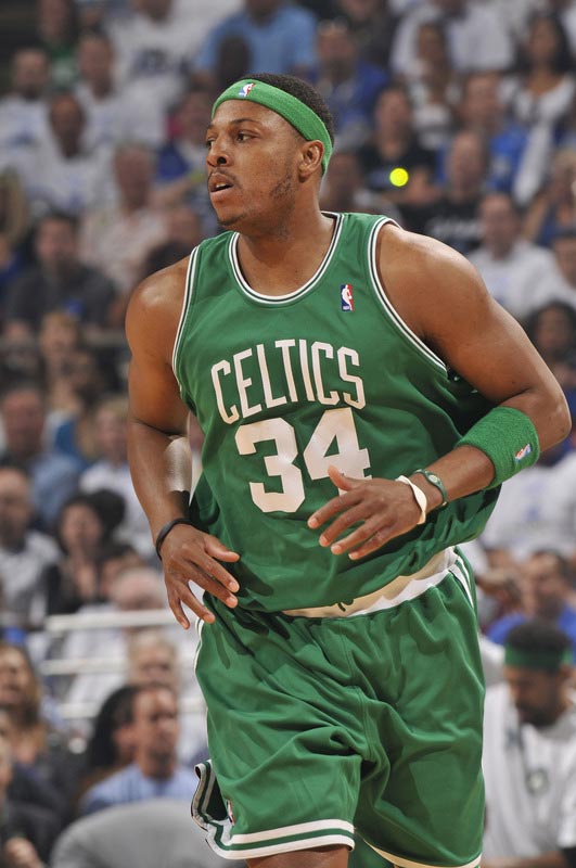 桑巴旅欧报169：安东尼起舞怒造三球，桑托斯传射客场擒狼（桑巴旅欧第169期：安东尼舞步制三球，桑托斯传射助客场击败狼队）