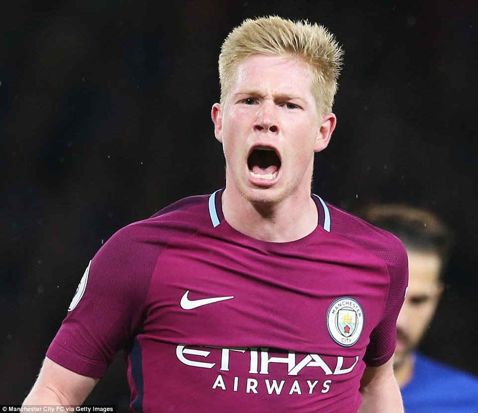 博努奇：小基耶萨可能踢附加赛；球员明白穿意大利球衣的责任（博努奇称小基耶萨有望出战附加赛，蓝衣军团球员深知责任）