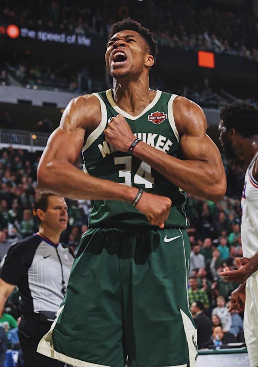 记者：阿什拉夫还需穿十天左右保护靴，他很想赶上非洲杯首战（记者：阿什拉夫仍需穿约10天保护靴，渴望赶上非洲杯揭幕战）