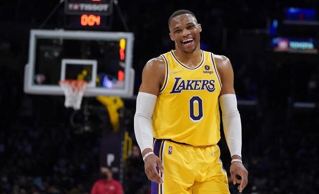 每体：巴塞罗那竞技已有6名主力伤缺，球队面临严峻挑战（每体：巴塞罗那竞技六名主力缺阵，球队遭遇严峻考验）